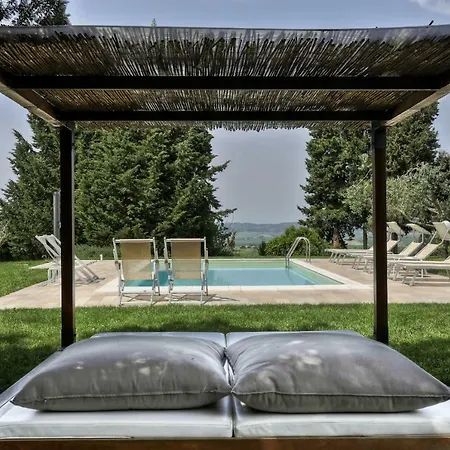 Podere Le Pianacce Bed & Breakfast *